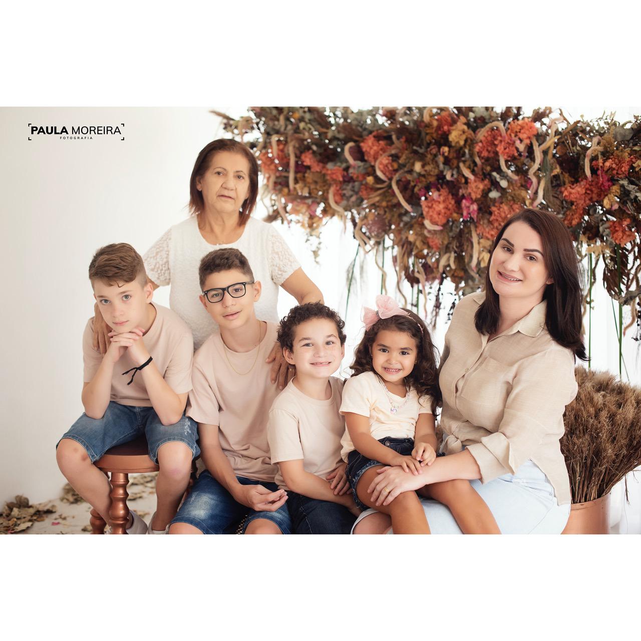 Karine Barros Canabrava e família